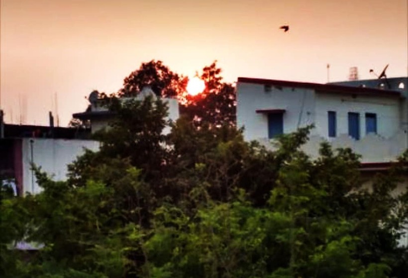 호텔 Savera A Business Luxury