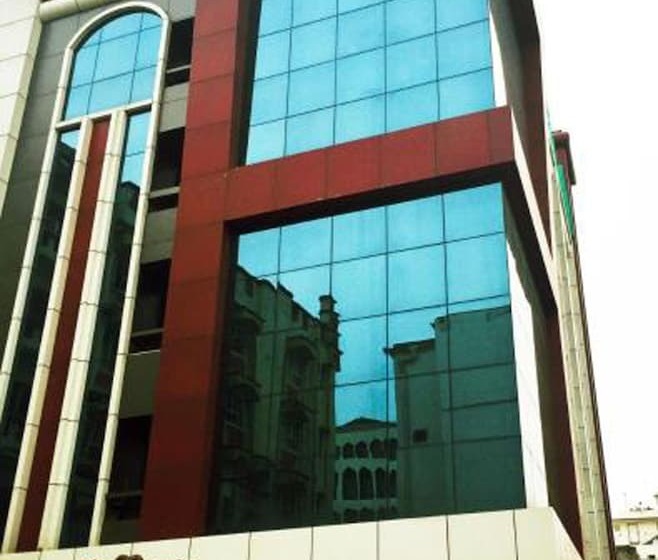 호텔 Savera A Business Luxury