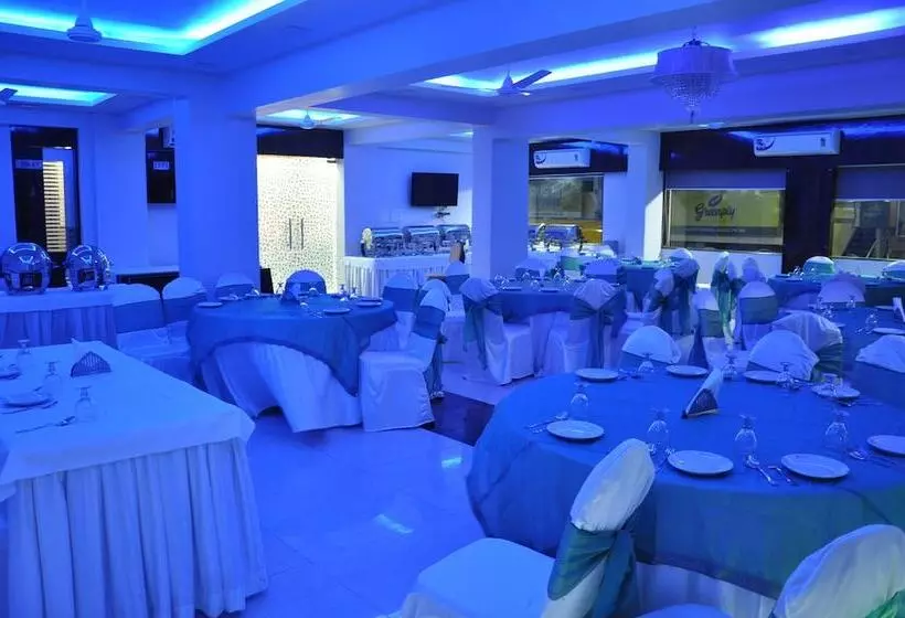 هتل Savera A Business Luxury