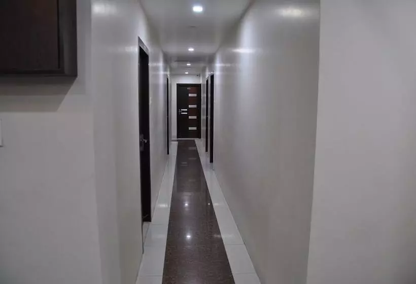 هتل Savera A Business Luxury