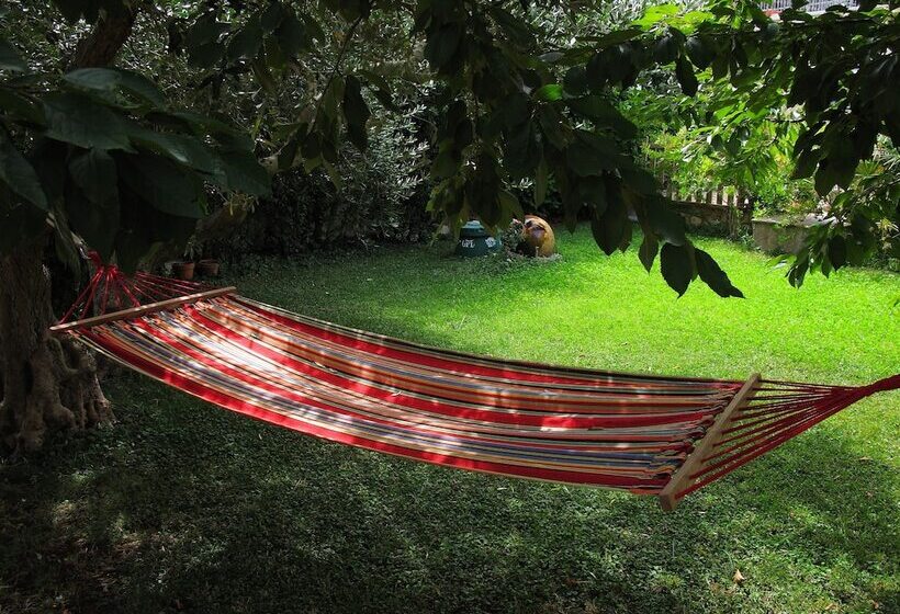 تختخواب و صبحانه Aria Di Casa Country Resort