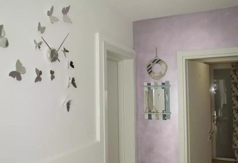 تختخواب و صبحانه La Voce Del Violino