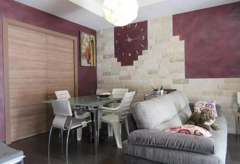 تختخواب و صبحانه La Voce Del Violino