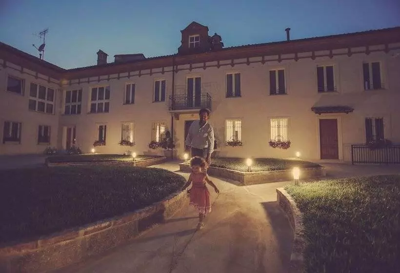 تختخواب و صبحانه Langhe Country House