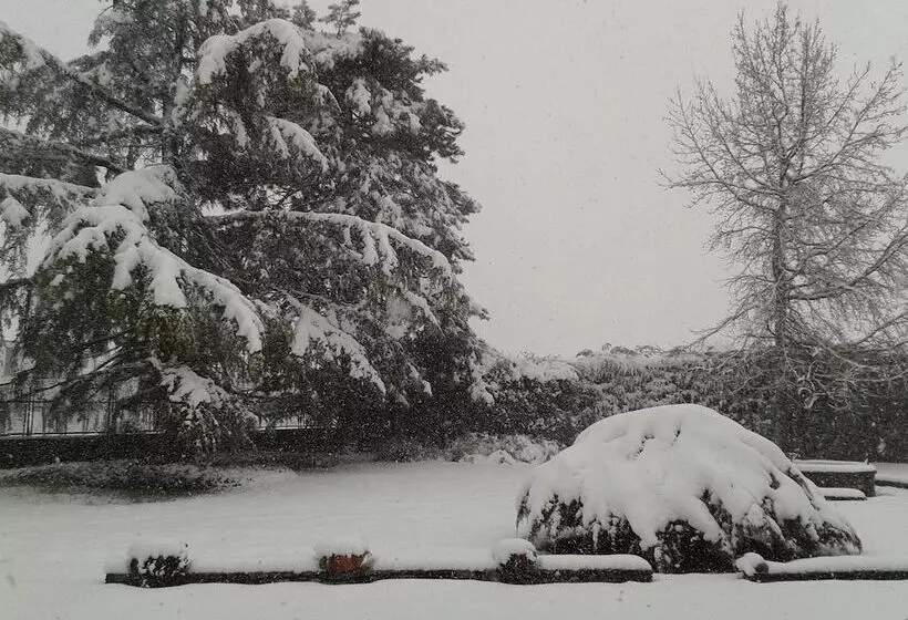 Aamiaismajoitus (B&B) Villa Ceirano