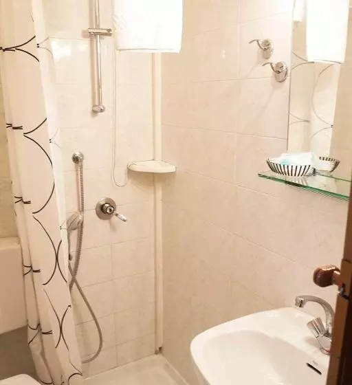 Hotelli Albergo Dal Baffo