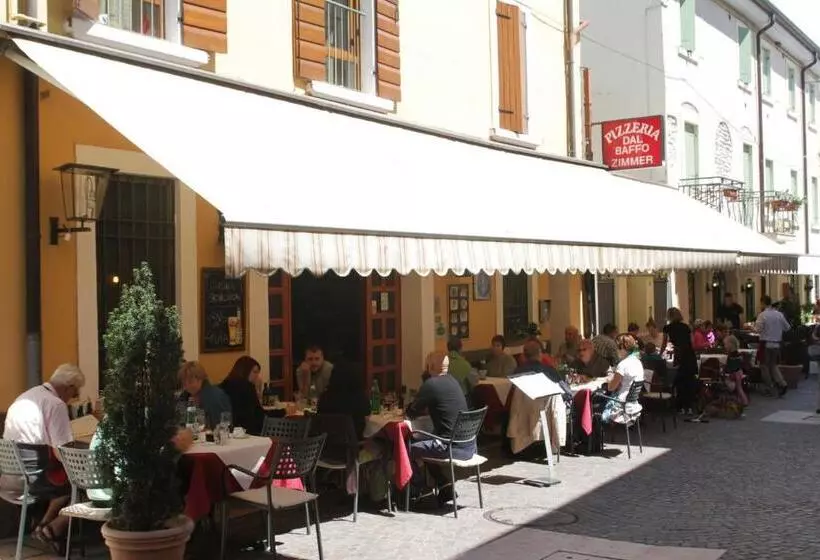 Hotelli Albergo Dal Baffo