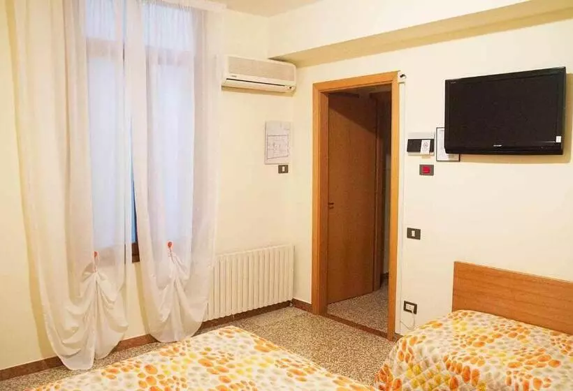 Hotelli Albergo Dal Baffo