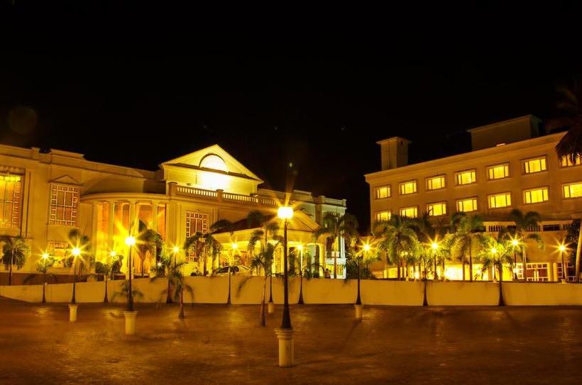 בית מלון כפרי Camelot