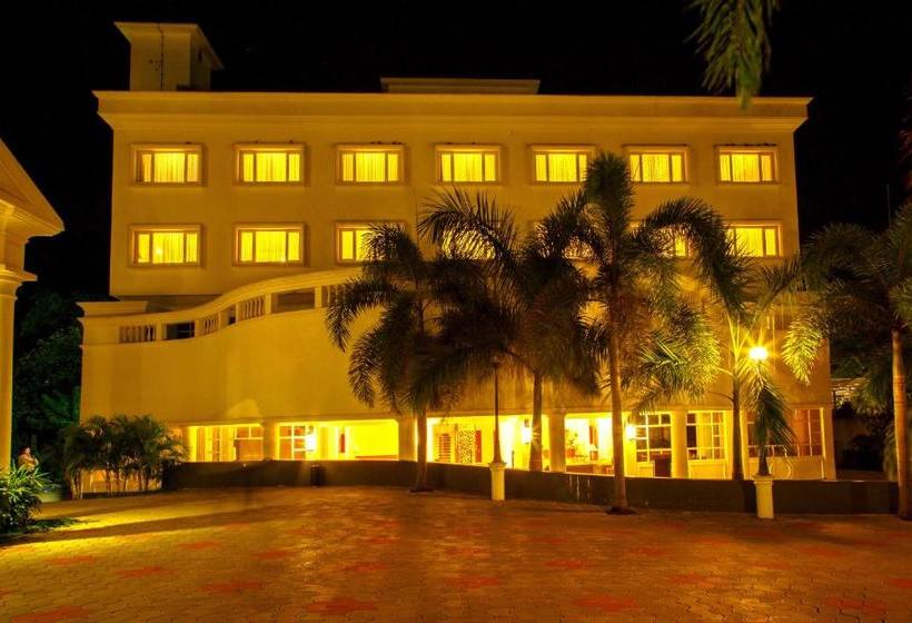 בית מלון כפרי Camelot