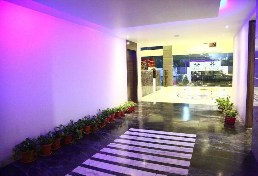 בית מלון כפרי Castle Inn