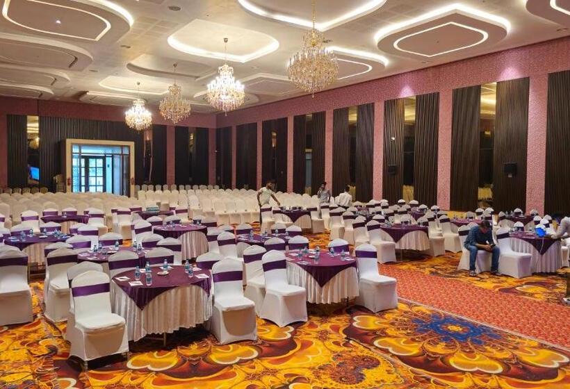 Uva Meridian Bay Resort & Spa