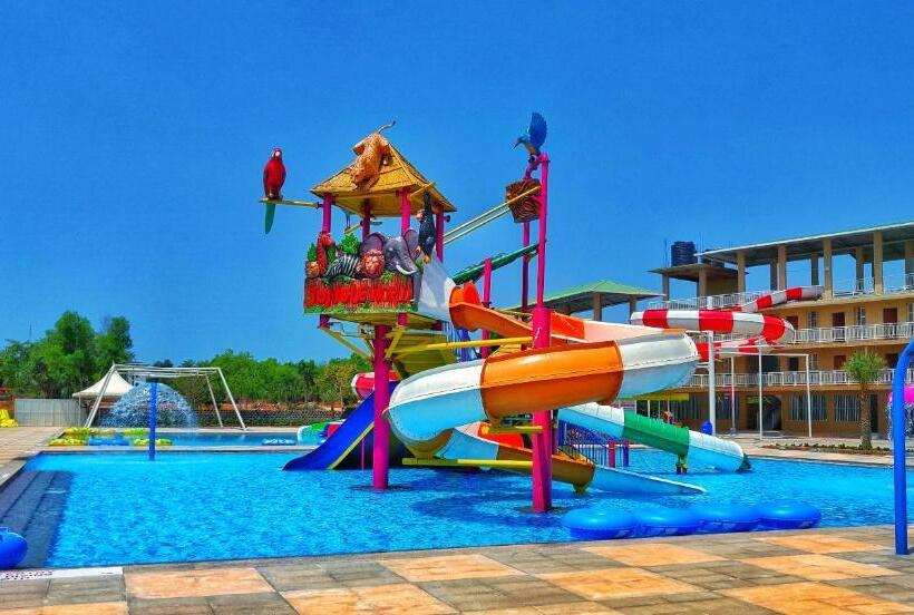 Uva Meridian Bay Resort & Spa