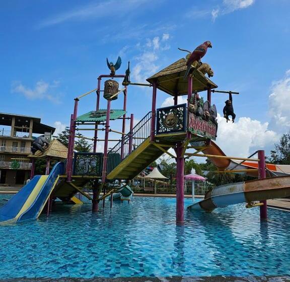 Uva Meridian Bay Resort & Spa