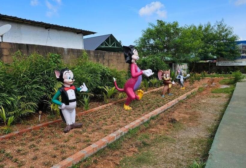 Uva Meridian Bay Resort & Spa