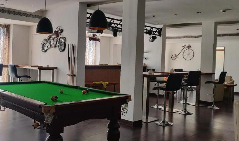 Uva Meridian Bay Resort & Spa