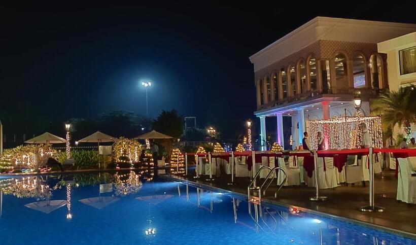 Uva Meridian Bay Resort & Spa