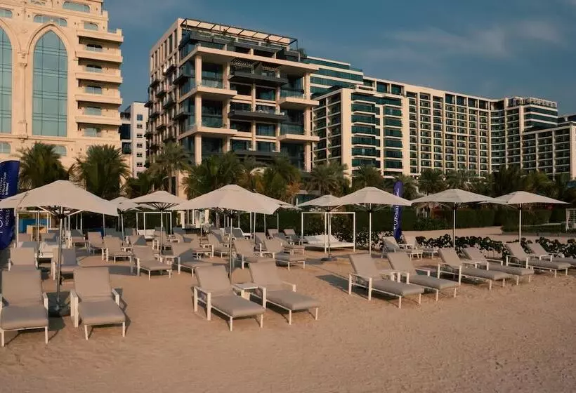 Tumbi West Palm Beach Hotel Dubai,tapestry Collection Hilton