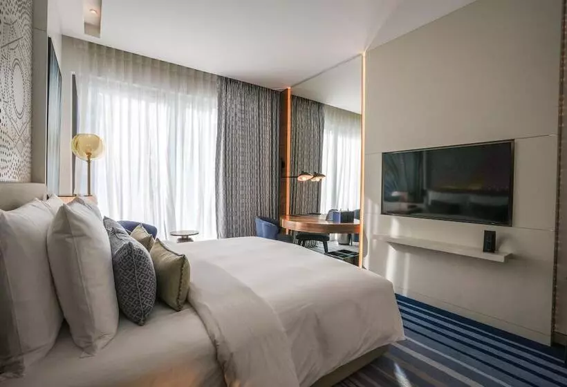 Tumbi West Palm Beach Hotel Dubai,tapestry Collection Hilton