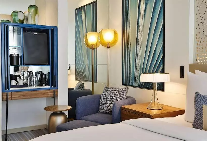 Tumbi West Palm Beach Hotel Dubai,tapestry Collection Hilton