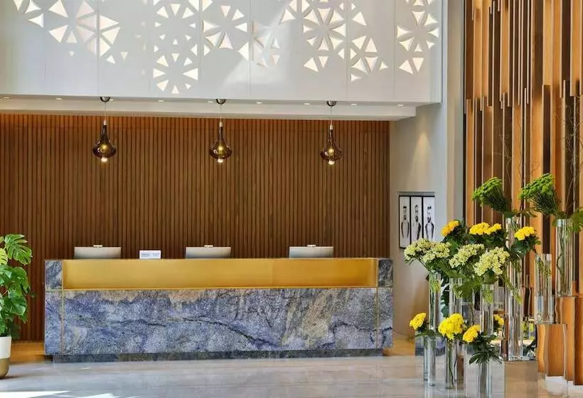 Tumbi West Palm Beach Hotel Dubai,tapestry Collection Hilton