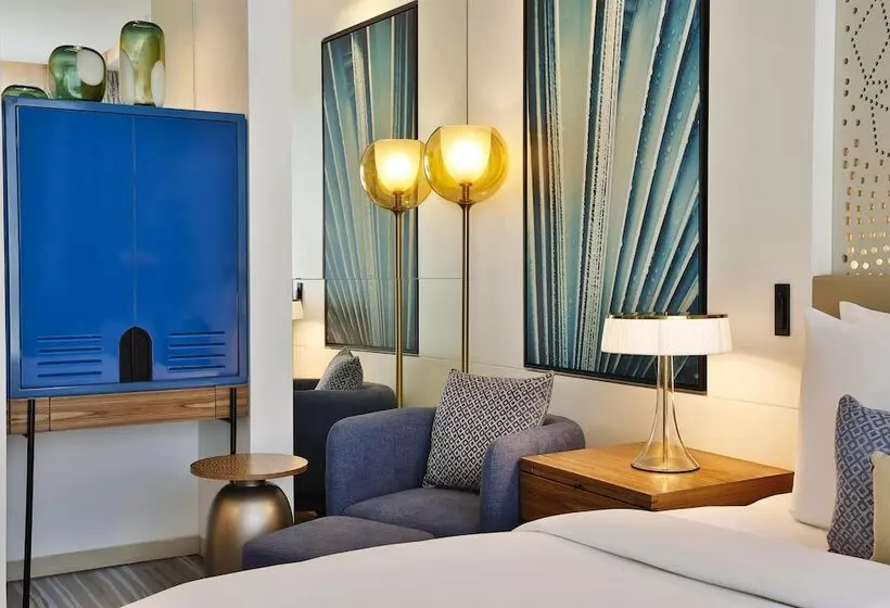 Tumbi West Palm Beach Hotel Dubai,tapestry Collection Hilton