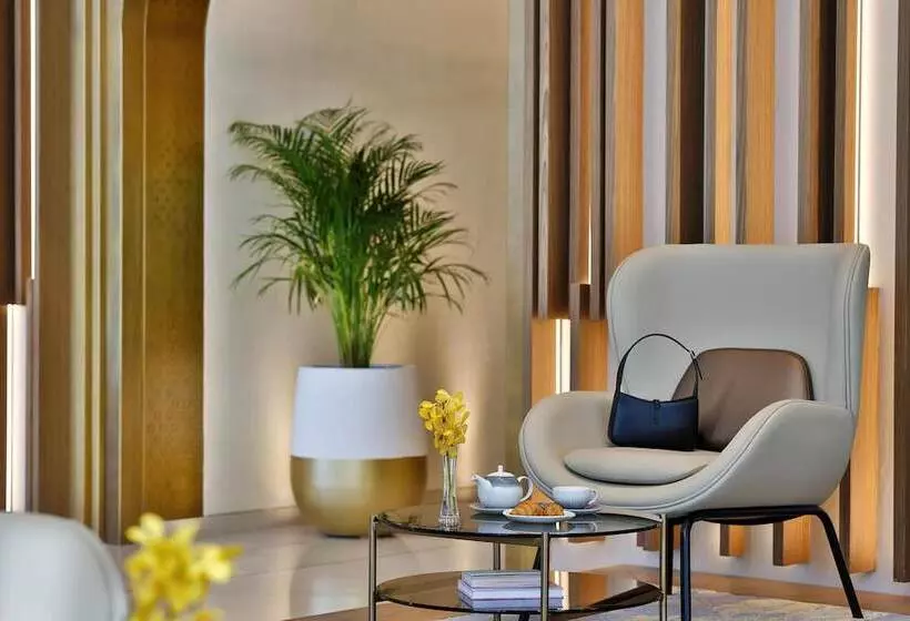 Tumbi West Palm Beach Hotel Dubai,tapestry Collection Hilton