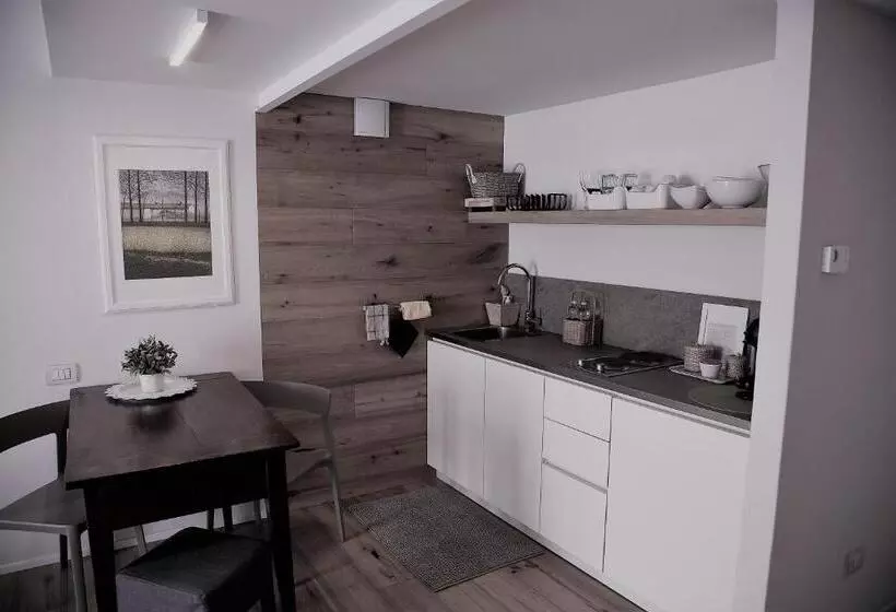 Aamiaismajoitus (B&B) 32 Bnb Camerecaffè