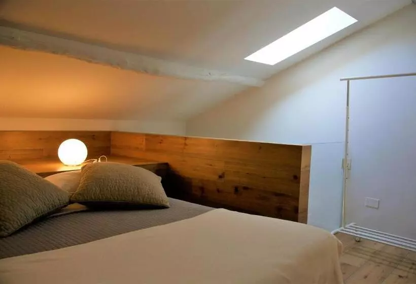 Aamiaismajoitus (B&B) 32 Bnb Camerecaffè