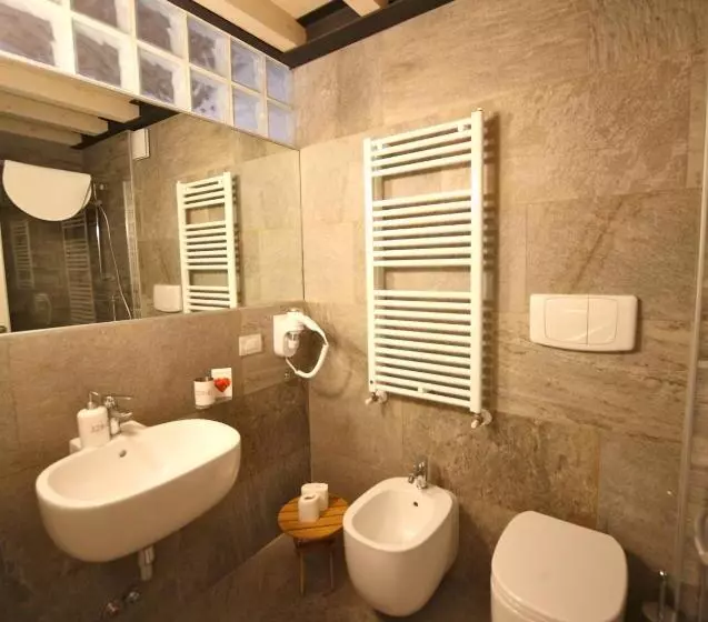 Aamiaismajoitus (B&B) 32 Bnb Camerecaffè