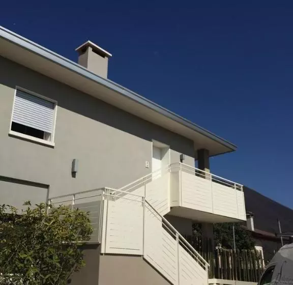 ベッドアンドブレックファースト Flyingaway