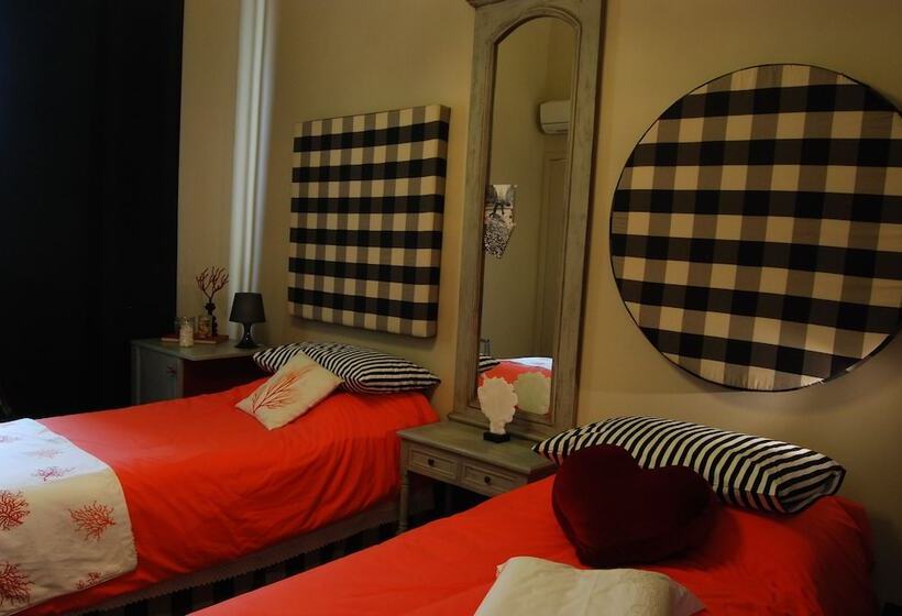 تختخواب و صبحانه Kemmare