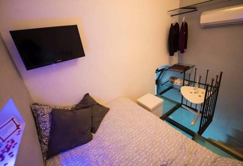 تختخواب و صبحانه Petros Room Camere