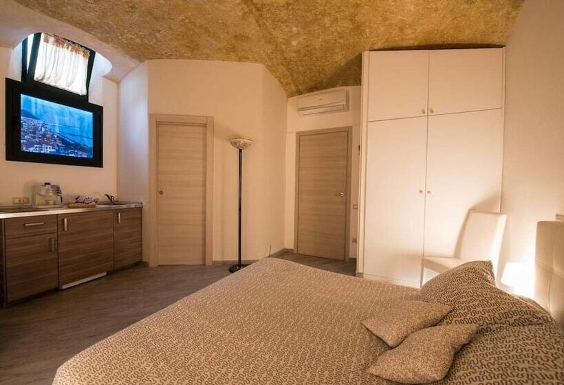 تختخواب و صبحانه Petros Room Camere