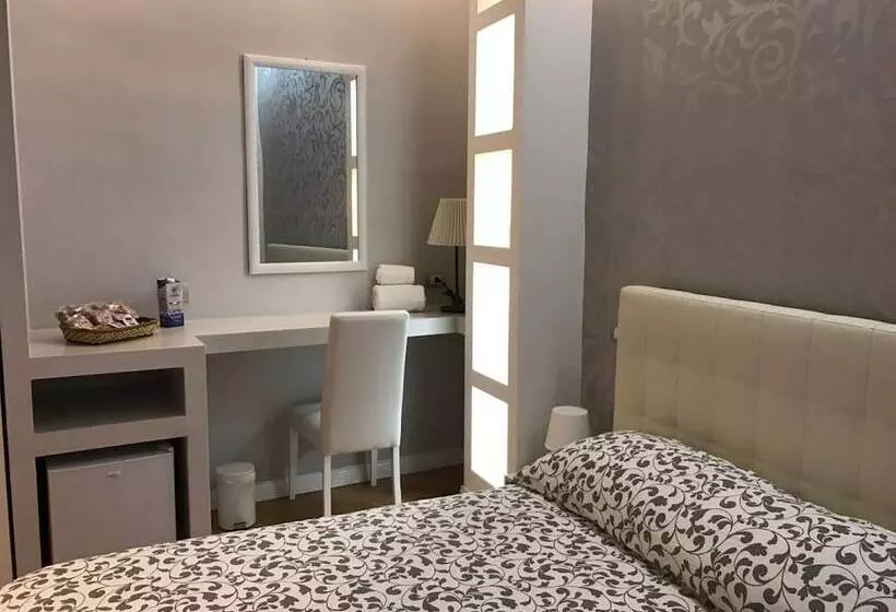 تختخواب و صبحانه Petros Room Camere