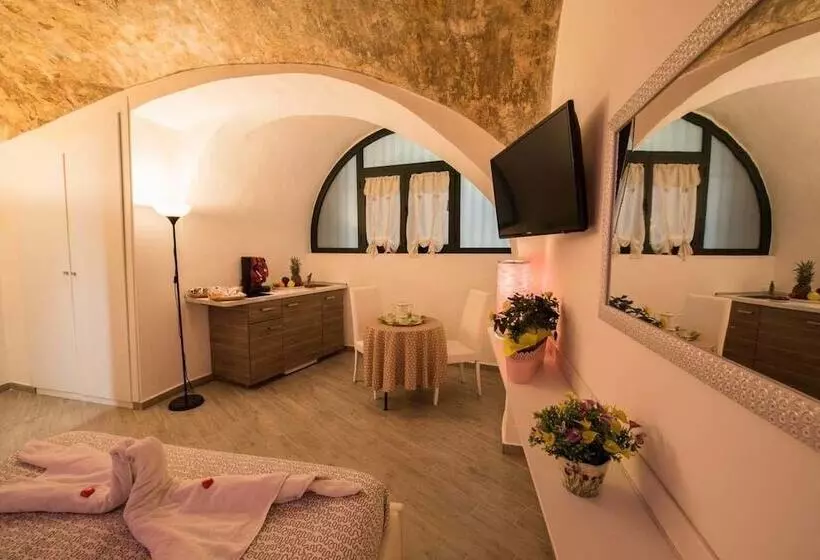 تختخواب و صبحانه Petros Room Camere