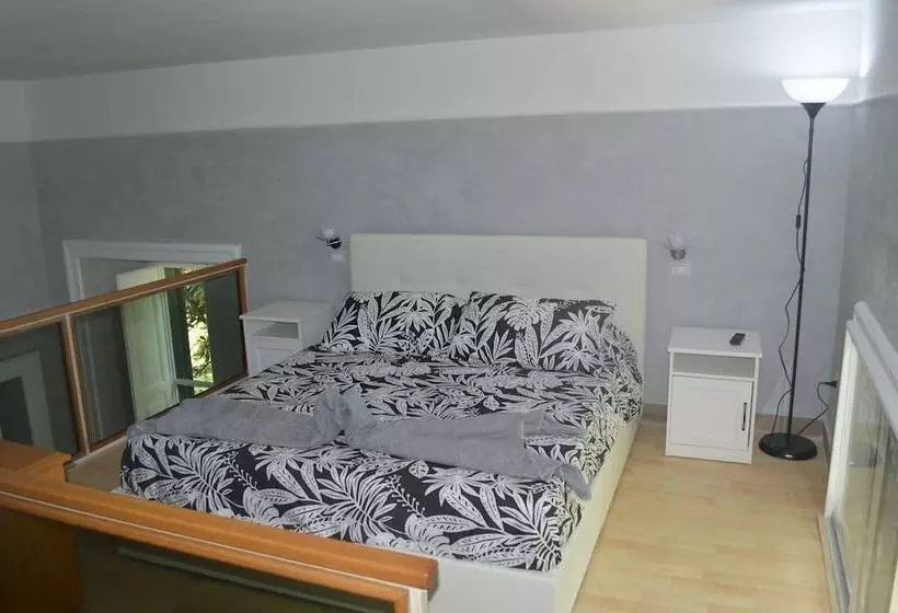 تختخواب و صبحانه Petros Room Camere