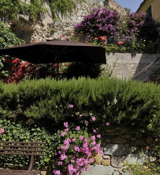 مبيت وإفطار Villa Salvarezza