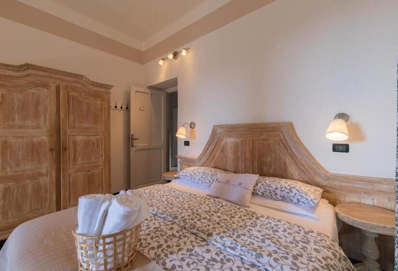 مبيت وإفطار Villa Salvarezza