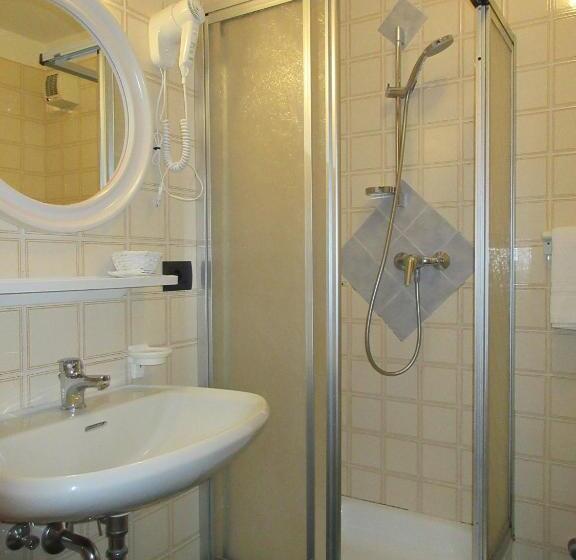 Отель Albergo Lucia