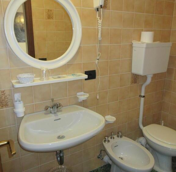 Отель Albergo Lucia