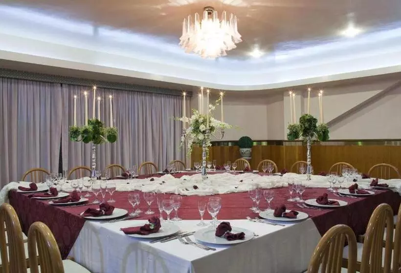 Hotelli Albergo Ristorante Uliveto