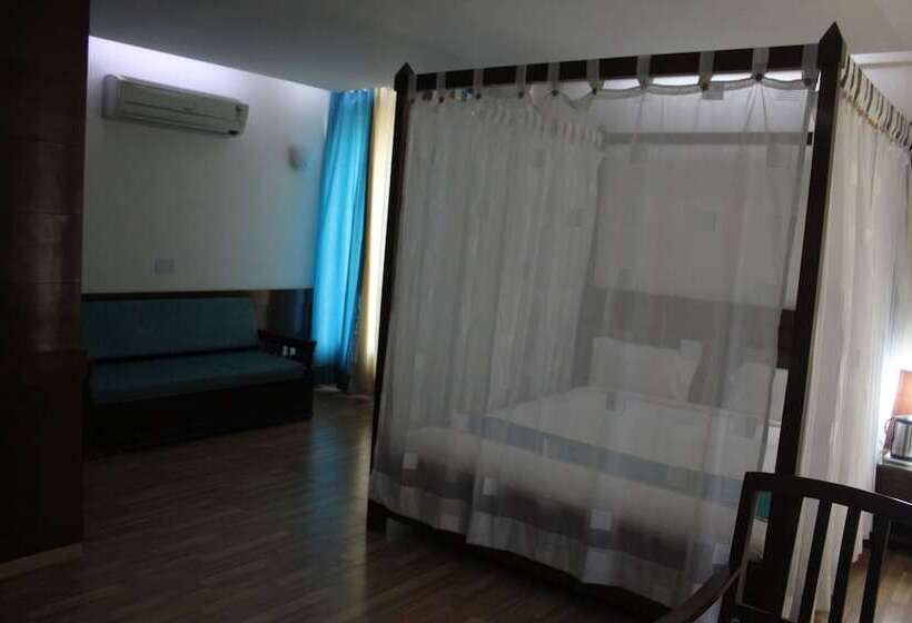 ホテル Chandermukhi Resorts