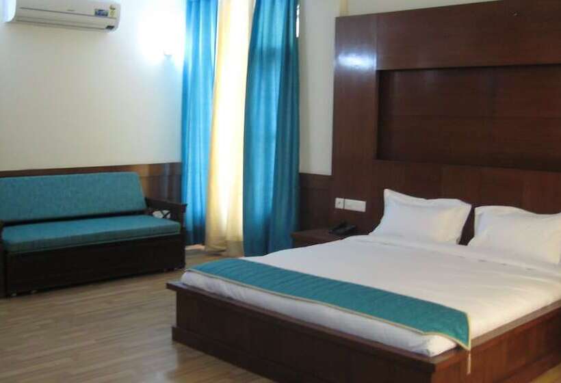 ホテル Chandermukhi Resorts