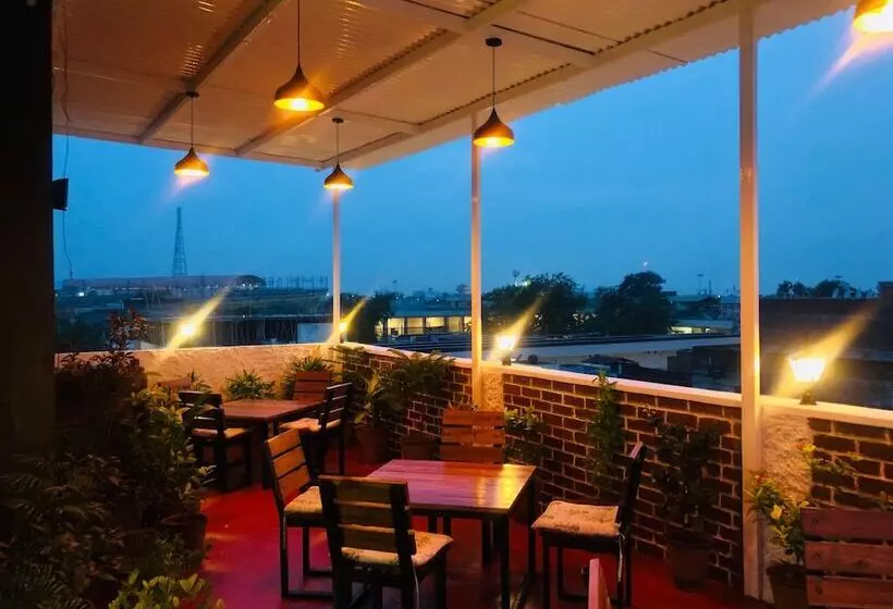 هتل Classic Inn Near Railway Station Jaipur