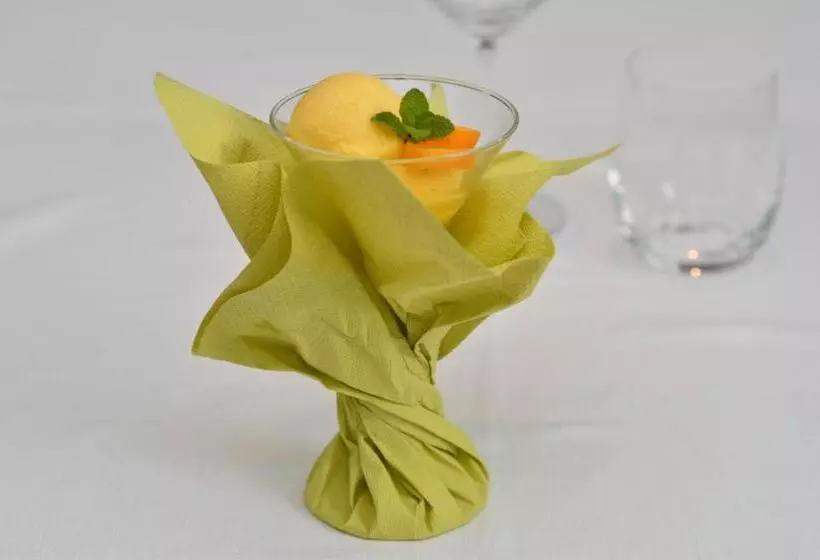 Hotelli Locanda Grego