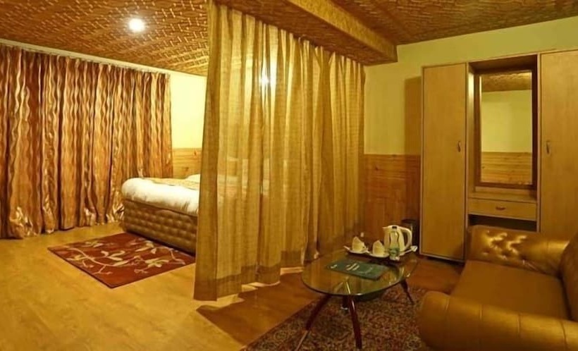 Отель Maharaja Resorts