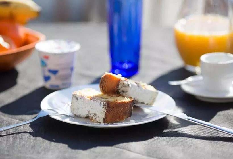 ベッドアンドブレックファースト Emme House Bed&breakfast