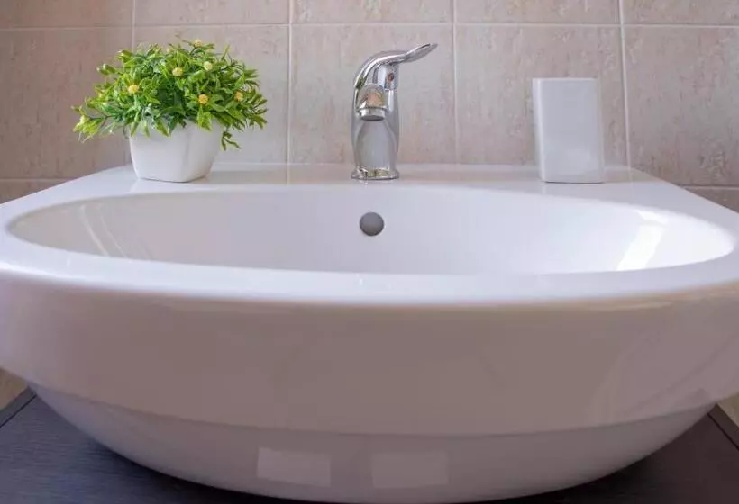 Aamiaismajoitus (B&B) Il Castello Di Modolo