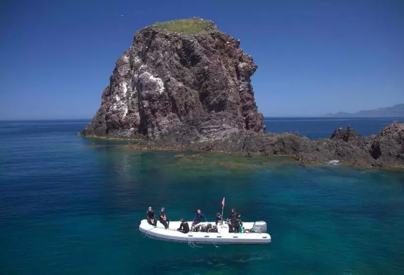 Aamiaismajoitus (B&B) Il Castello Di Modolo